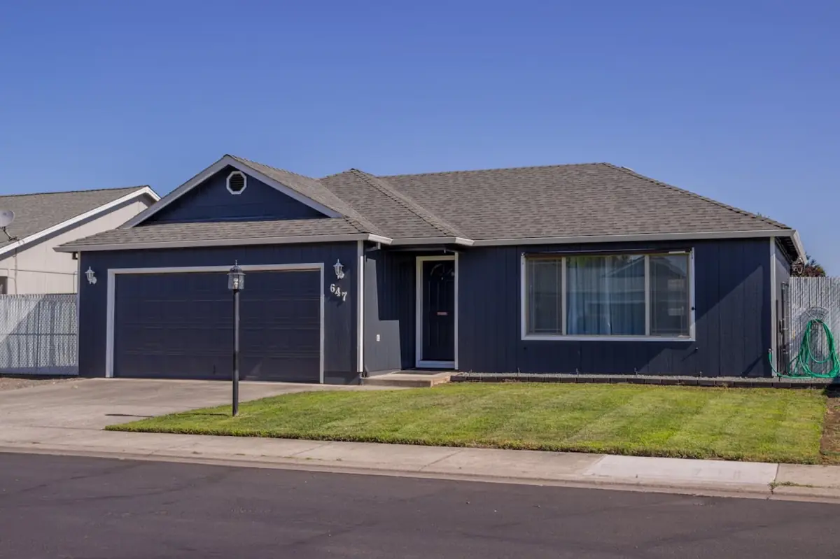 A single-story home in Springfield, Oregon